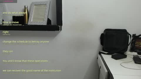 Snapshot of andrescoll25 chatting on March 21, 1:43 am andrescoll25 online show from March 21, 1:43 am