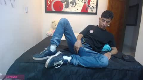 andrescoll25 online show from July 5, 10:17 pm