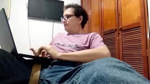 Snapshot of andresfloga chatting on November 14, 3:27 am andresfloga online show from November 14, 3:27 am