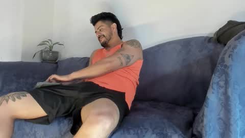 Snapshot of andressmith__ chatting on February 8, 4:32 pm Andres online show from February 8, 4:32 pm