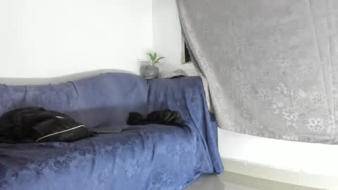 Snapshot of andressmith__ chatting on February 25, 9:08 am Andres online show from February 25, 9:08 am