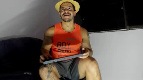 Snapshot of andressmith__ chatting on March 3, 8:20 am Andres online show from March 3, 8:20 am