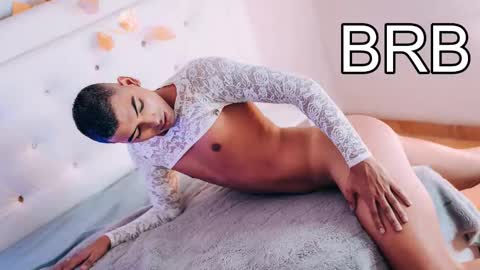 Snapshot of andrew__x777 chatting on February 20, 3:19 pm Andrew Jones Independient model online show from February 20, 3:19 pm
