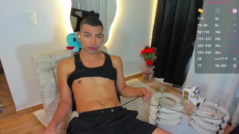 Snapshot of andrew__x777 chatting on February 21, 6:26 pm Andrew Jones Independient model online show from February 21, 6:26 pm