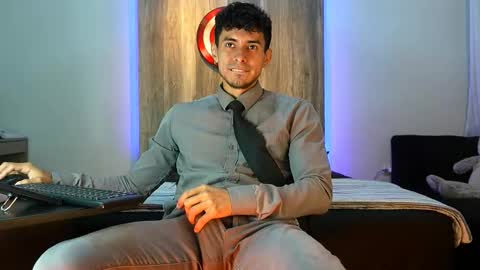 Andrew online show from October 13, 2:33 am