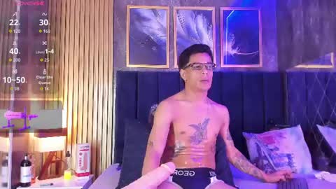 Snapshot of andrew_haalls chatting on June 29, 1:44 pm andrew_haalls online show from June 29, 1:44 pm