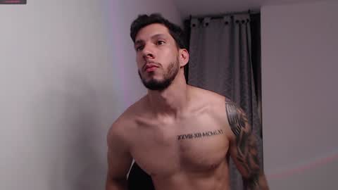 Snapshot of andrew_mathe chatting on December 20, 1:14 am Andrew Mathwes online show from December 20, 1:14 am