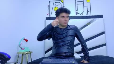 ANDREW online show from January 7, 7:38 pm