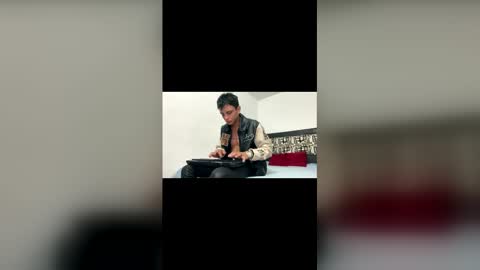 andrew online show from November 28, 4:04 am