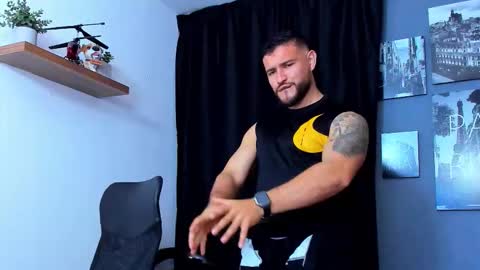 Andrew Diaz online show from November 25, 6:02 am