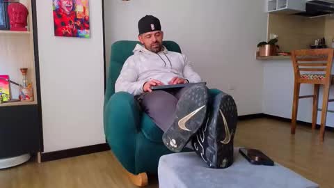 Snapshot of andrewfame chatting on November 5, 3:56 pm Andrew online show from November 5, 3:56 pm