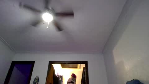 Snapshot of andrewgennie chatting on June 29, 4:08 am andrewgennie online show from June 29, 4:08 am