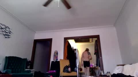 Snapshot of andrewgennie chatting on July 1, 5:23 pm andrewgennie online show from July 1, 5:23 pm