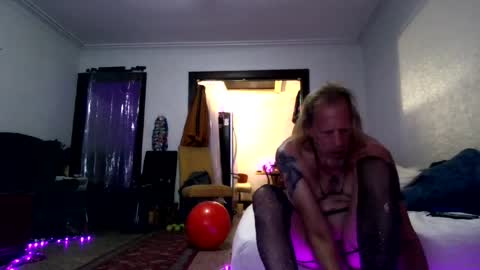 Snapshot of andrewgennie chatting on July 31, 3:06 am andrewgennie online show from July 31, 3:06 am