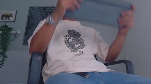 ANDREW KENNOXX online show from February 14, 7:32 pm