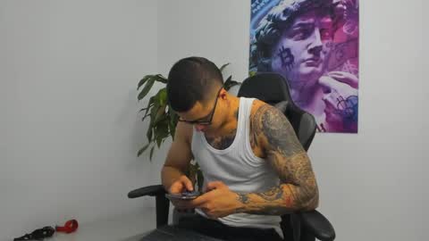 Snapshot of andrewmaterazzi chatting on February 23, 1:46 am andrewmaterazzi online show from February 23, 1:46 am