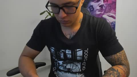 Snapshot of andrewmaterazzi chatting on March 1, 2:48 am andrewmaterazzi online show from March 1, 2:48 am