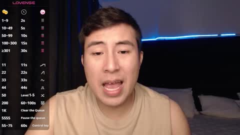 andrewmhilton_ online show from November 5, 6:24 am