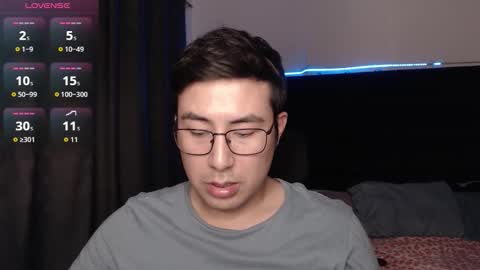 andrewmhilton_ online show from January 19, 6:39 am