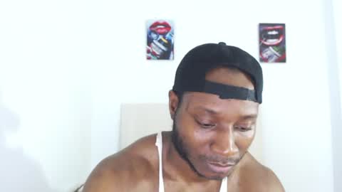 Snapshot of andrewoconnor__ chatting on June 19, 3:05 pm Andrew Oconnor online show from June 19, 3:05 pm