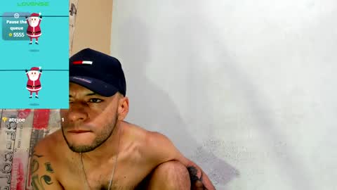 Snapshot of andrey_u92 chatting on December 14, 7:46 pm online show from December 14, 7:46 pm