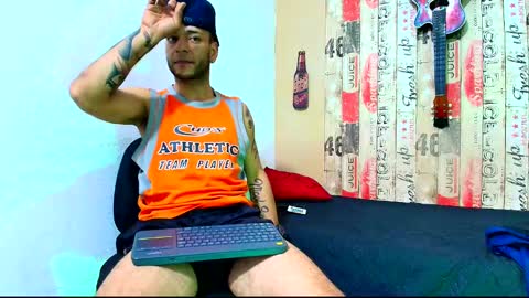 Snapshot of andrey_u92 chatting on December 26, 9:44 am online show from December 26, 9:44 am