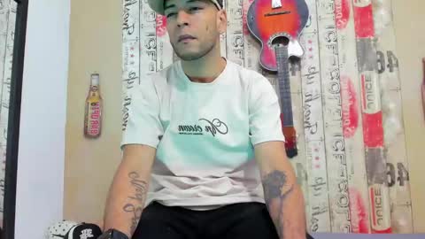 Snapshot of andrey_u92 chatting on January 18, 4:15 am online show from January 18, 4:15 am