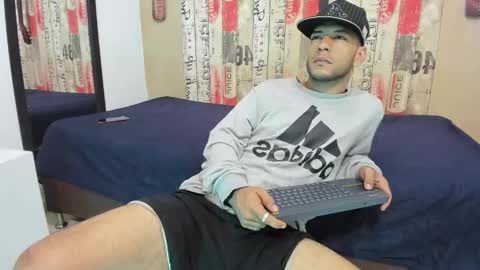 Snapshot of andrey_u92 chatting on January 21, 3:59 am online show from January 21, 3:59 am