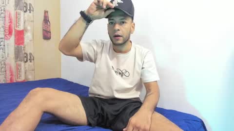 Snapshot of andrey_u92 chatting on January 23, 4:09 am online show from January 23, 4:09 am