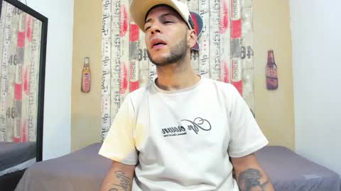 Snapshot of andrey_u92 chatting on January 26, 3:38 am online show from January 26, 3:38 am