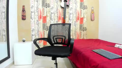 Snapshot of andrey_u92 chatting on February 23, 10:53 pm online show from February 23, 10:53 pm