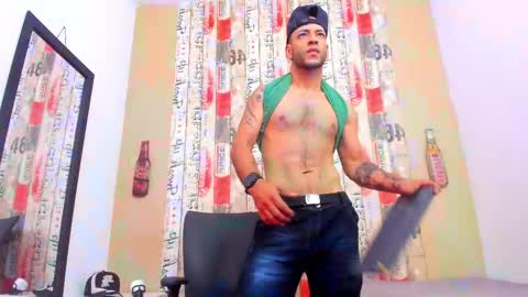 Snapshot of andrey_u92 chatting on February 28, 3:04 am online show from February 28, 3:04 am