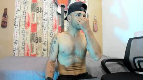 Snapshot of andrey_u92 chatting on March 4, 11:11 pm online show from March 4, 11:11 pm