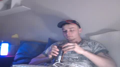 Snapshot of andrian_sweety chatting on March 29, 7:58 pm andrian_sweety online show from March 29, 7:58 pm