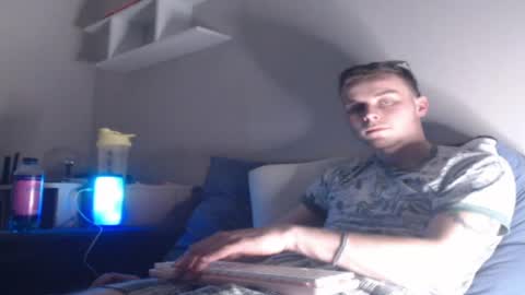 Snapshot of andrian_sweety chatting on March 30, 8:10 pm andrian_sweety online show from March 30, 8:10 pm