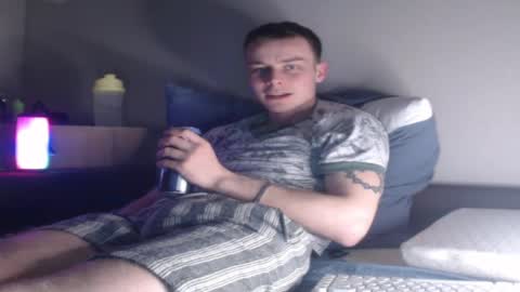Snapshot of andrian_sweety chatting on April 5, 11:24 pm andrian_sweety online show from April 5, 11:24 pm