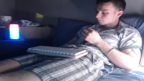 Snapshot of andrian_sweety chatting on April 6, 6:09 pm andrian_sweety online show from April 6, 6:09 pm