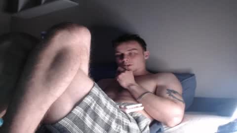 Snapshot of andrian_sweety chatting on April 7, 10:42 pm andrian_sweety online show from April 7, 10:42 pm