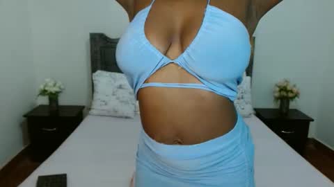 Anna online show from November 18, 5:28 pm