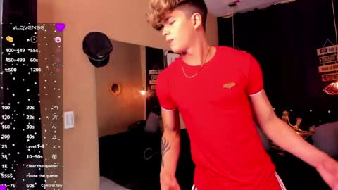 Snapshot of andrius_24 chatting on May 19, 11:00 pm online show from May 19, 11:00 pm