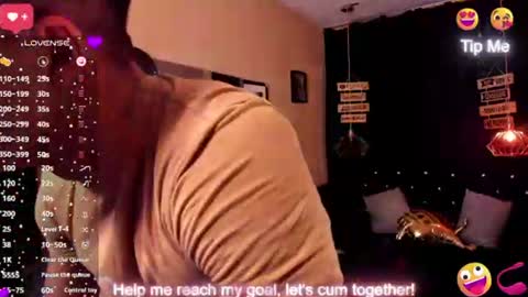 Snapshot of andrius_24 chatting on June 18, 11:31 pm online show from June 18, 11:31 pm