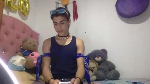 andryt31135 online show from May 20, 4:07 am