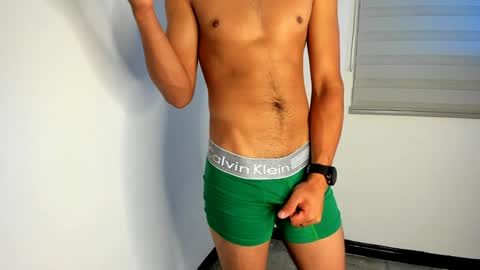 Snapshot of andy_0018 chatting on January 11, 11:02 am Andy online show from January 11, 11:02 am