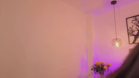 Snapshot of andy_and_emma chatting on November 15, 12:45 pm andy_and_emma online show from November 15, 12:45 pm