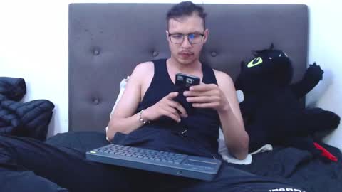 Snapshot of andy_bunny_lover chatting on November 14, 2:21 am ANDY online show from November 14, 2:21 am