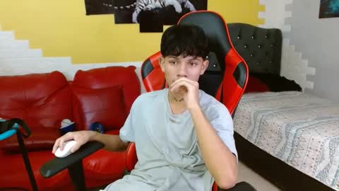 andy_dan1 online show from October 14, 2:40 pm