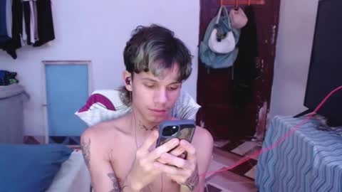 Snapshot of andy_dan1 chatting on May 16, 7:27 am andy_dan1 online show from May 16, 7:27 am
