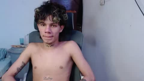 andy_dan1 online show from July 7, 4:59 am