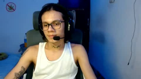 andy_dan1 online show from July 27, 7:21 pm