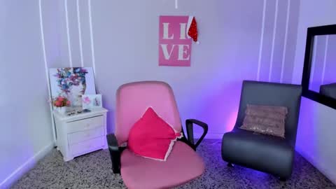 Andrea online show from December 24, 9:00 pm